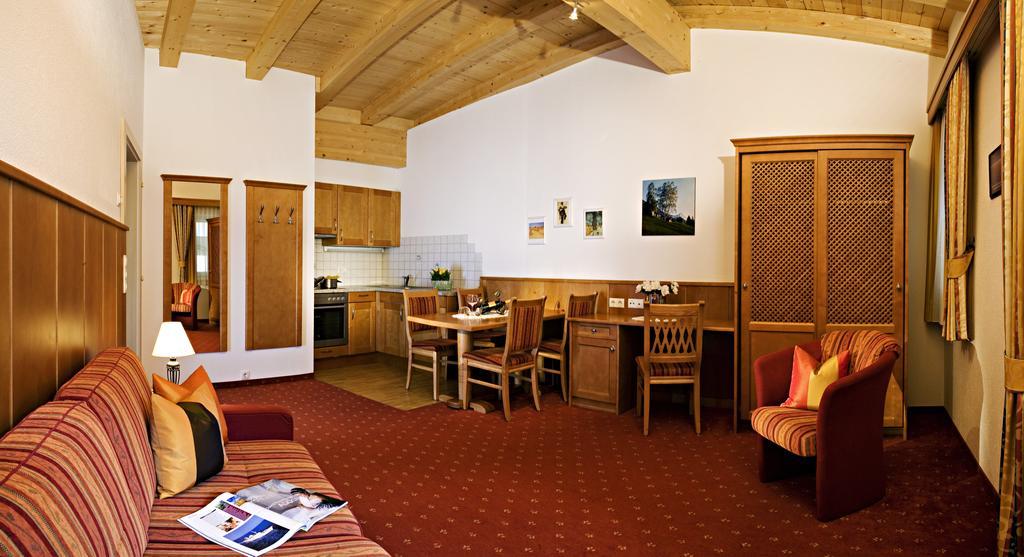 Apart Hotel Garni Strasser Zell am Ziller Esterno foto