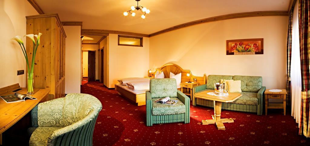 Apart Hotel Garni Strasser Zell am Ziller Esterno foto