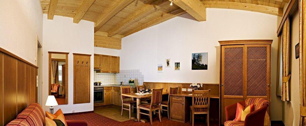 Apart Hotel Garni Strasser Zell am Ziller Esterno foto