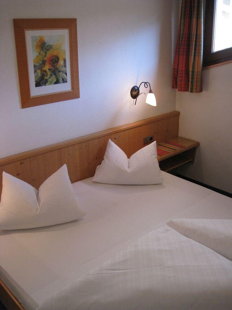 Apart Hotel Garni Strasser Zell am Ziller Esterno foto