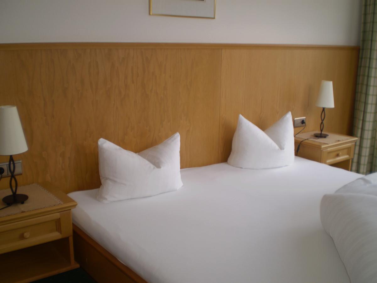Apart Hotel Garni Strasser Zell am Ziller Esterno foto