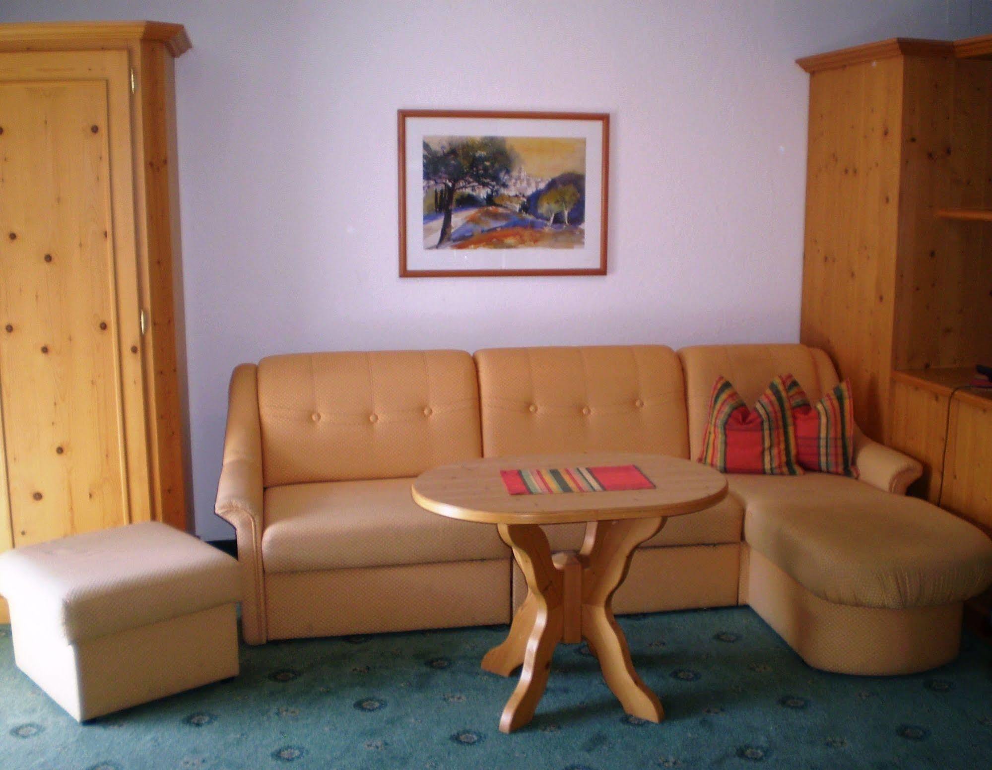 Apart Hotel Garni Strasser Zell am Ziller Esterno foto