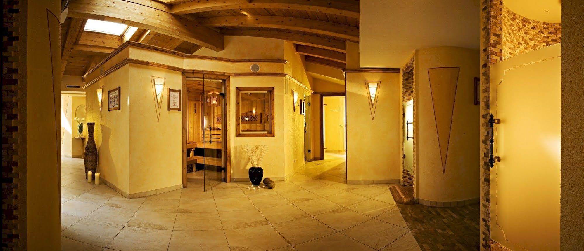 Apart Hotel Garni Strasser Zell am Ziller Esterno foto